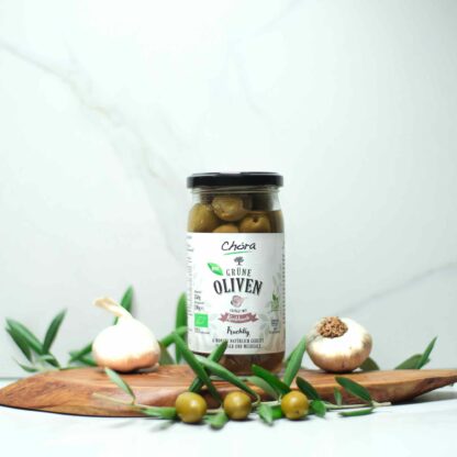 Oliven, bio, grün mit Knoblauch gefüllt